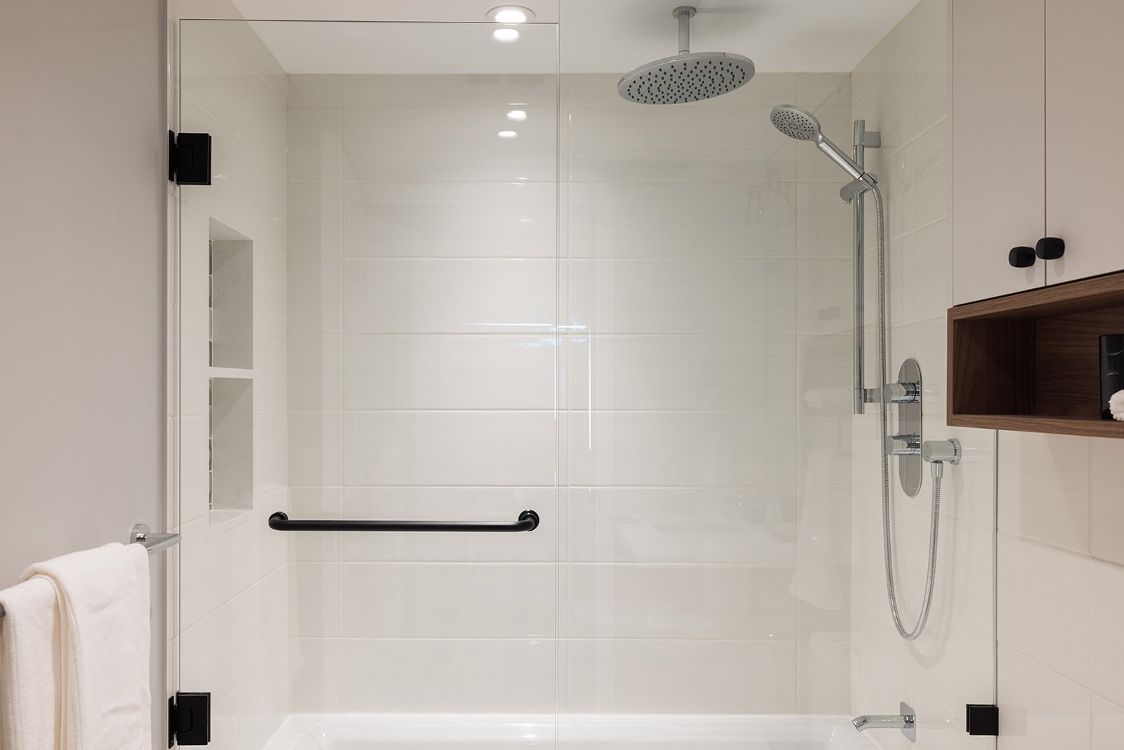 Tub and shower combo in GTA condo bathroom renovation by Golden Bee Condos